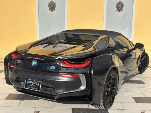 Used 2019 BMW i8 Roadster image 15