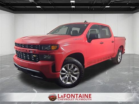 Used 2021 Chevrolet Silverado 1500 Custom image 1