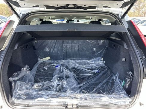 New 2025 Volvo XC40 B5 Plus w/ Protection Package Premier image 17