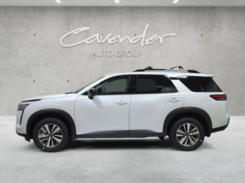 New 2026 Nissan Pathfinder SL FWD image 13