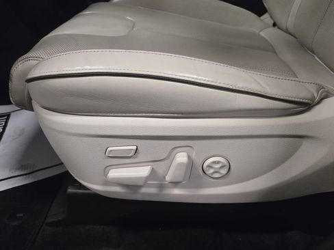 Used 2021 Hyundai Palisade Calligraphy image 12