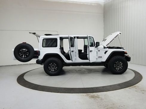 New 2026 Jeep Wrangler Unlimited Rubicon AWD/4WD image 16