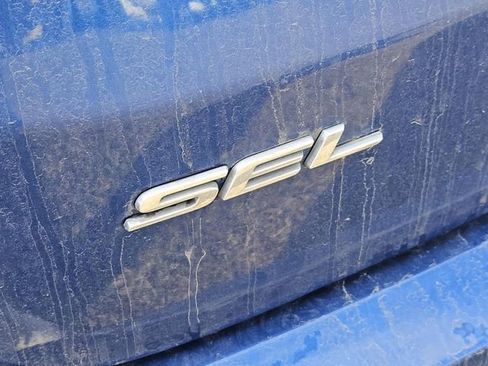 Used 2022 Ford Edge SEL image 8