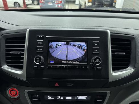 Used 2019 Honda Pilot LX image 24