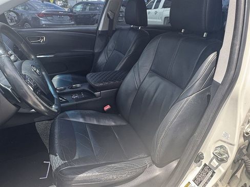 Used 2013 Toyota Avalon XLE Touring FWD image 6