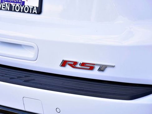 Used 2021 Chevrolet Suburban RST w/ Luxury Package image 11