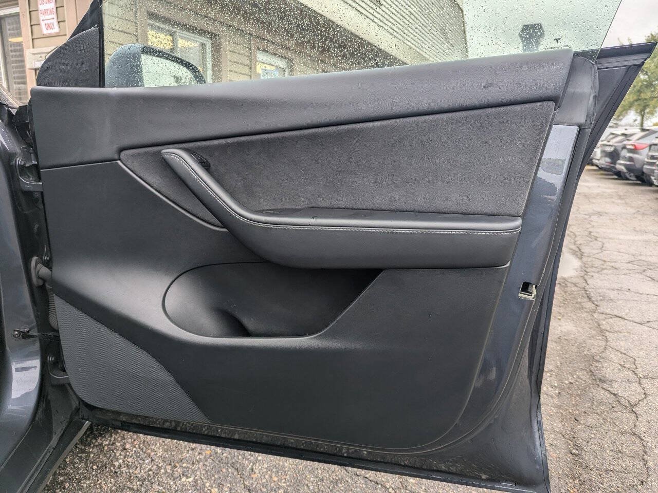 Used 2021 Tesla Model Y Long Range AWD/4WD image 8