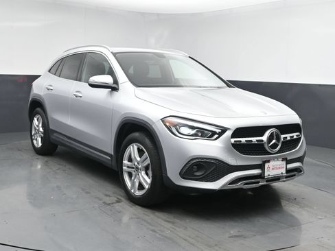 Used 2021 Mercedes-Benz GLA 250 4MATIC image 2