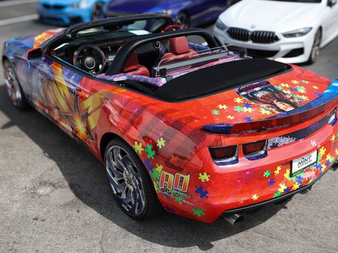 Used 2011 Chevrolet Camaro SS RWD image 8