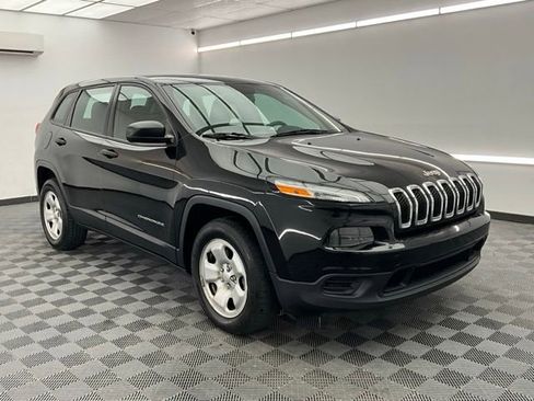 Used 2015 Jeep Cherokee Sport w/ Cold Weather Group image 3