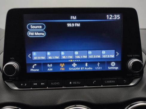 Used 2025 Nissan Sentra SV FWD image 25