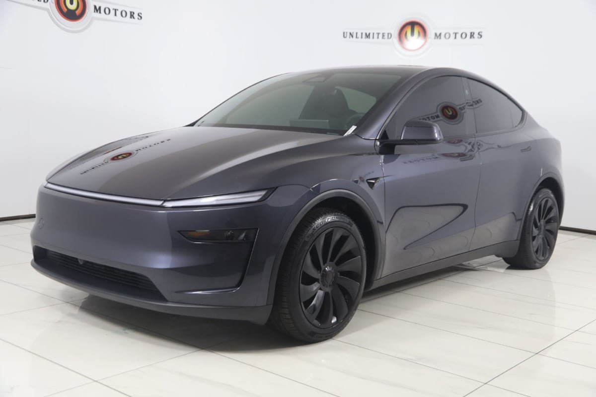 Used 2026 Tesla Model Y AWD image 4