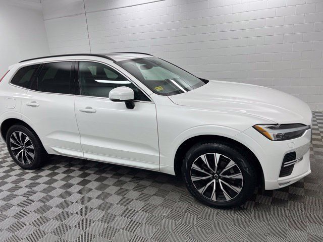 Used 2023 Volvo XC60 B5 Core AWD/4WD image 4