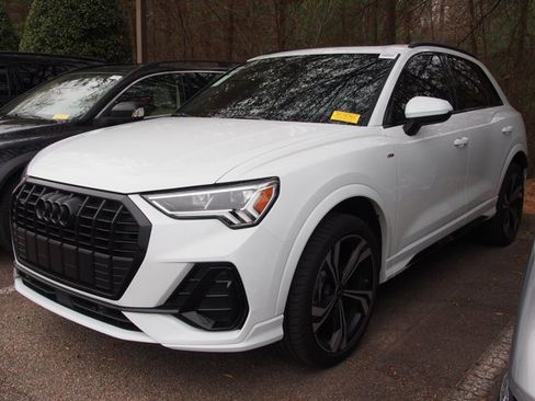 Used 2021 Audi Q3 2.0T Premium Plus w/ Premium Plus Package image 4