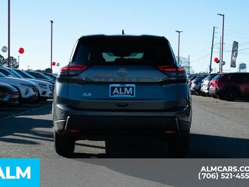 Used 2024 Nissan Rogue S image 6