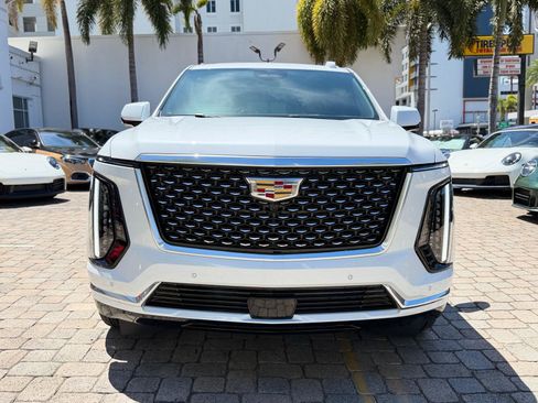 Used 2026 Cadillac Escalade Luxury w/ Touring Package AWD/4WD image 4