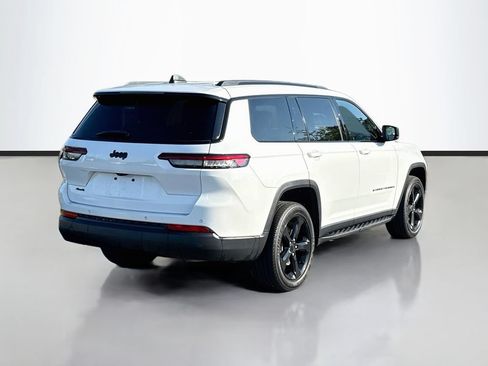Used 2023 Jeep Grand Cherokee L Laredo AWD/4WD image 9