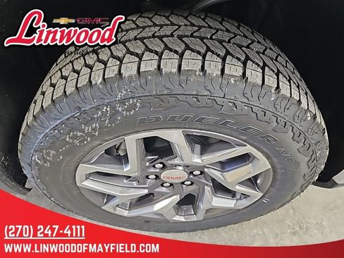 New 2026 GMC Sierra 1500 SLT w/ SLT Premium Plus Package image 9