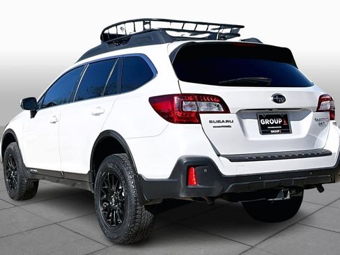 Used 2018 Subaru Outback 3.6R Limited image 11