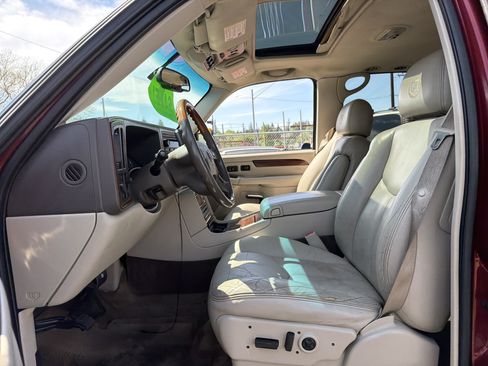 Used 2003 Cadillac Escalade AWD image 8
