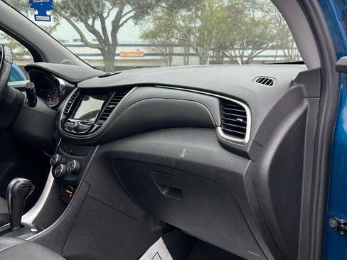 Used 2019 Chevrolet Trax LT w/ LT Convenience Package image 43