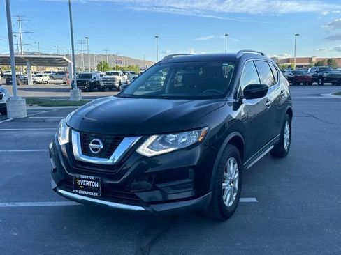 Used 2017 Nissan Rogue SV AWD/4WD image 30