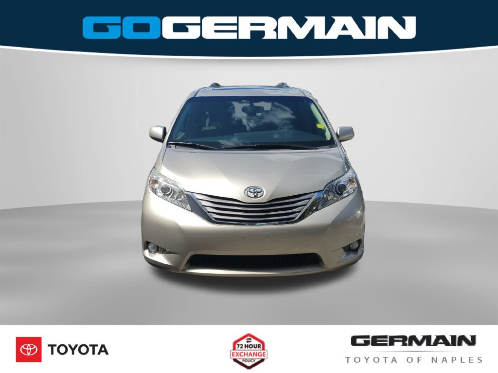 Used 2017 Toyota Sienna XLE w/ XLE Navigation Package FWD image 3
