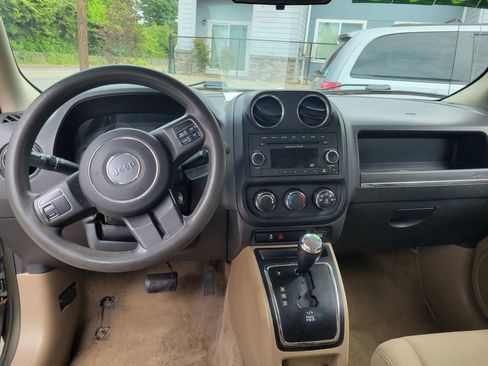 Used 2015 Jeep Patriot Sport AWD/4WD image 7