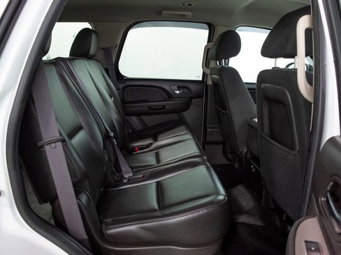 Used 2013 Chevrolet Tahoe 4WD image 17