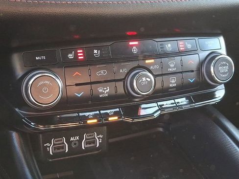 Used 2022 Dodge Durango R/T image 18