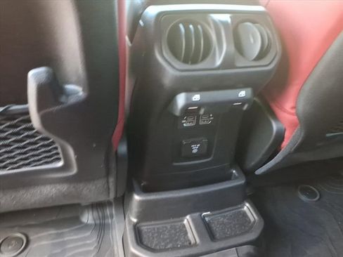 Used 2024 Jeep Wrangler Unlimited Rubicon 392 image 7