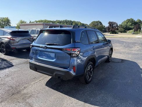 Used 2025 Subaru Forester Premium w/ Convenience Package #1 AWD/4WD image 6
