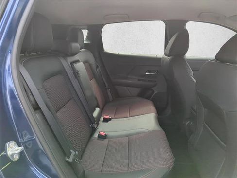 New 2026 Nissan Kicks SR image 18