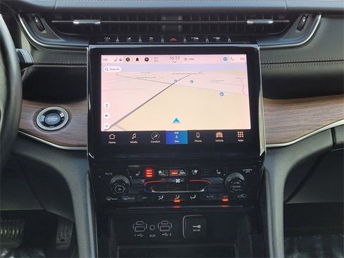 Used 2021 Jeep Grand Cherokee L Summit w/ Advanced Protech Group IV image 13