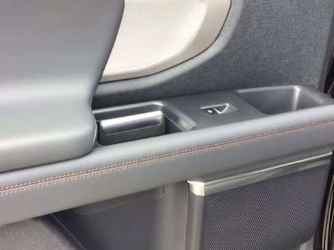 New 2025 Ford Expedition Max Active image 14