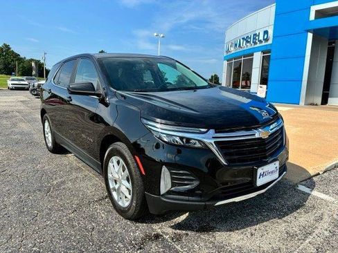 Used 2022 Chevrolet Equinox LT FWD image 2