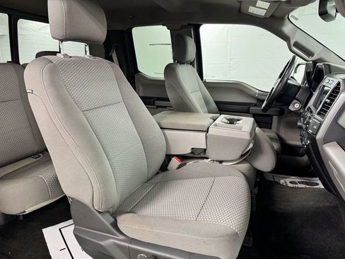 Used 2017 Ford F150 XLT w/ Equipment Group 302A Luxury image 10