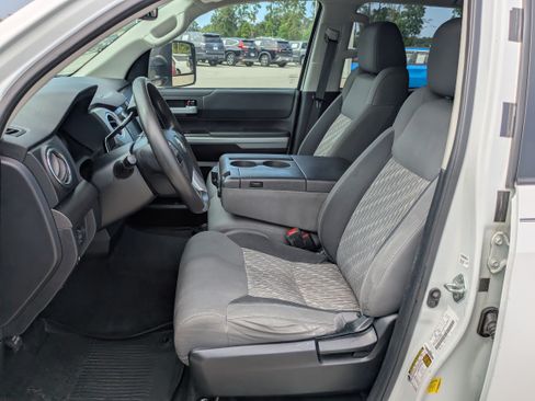 Used 2021 Toyota Tundra SR5 AWD/4WD image 11
