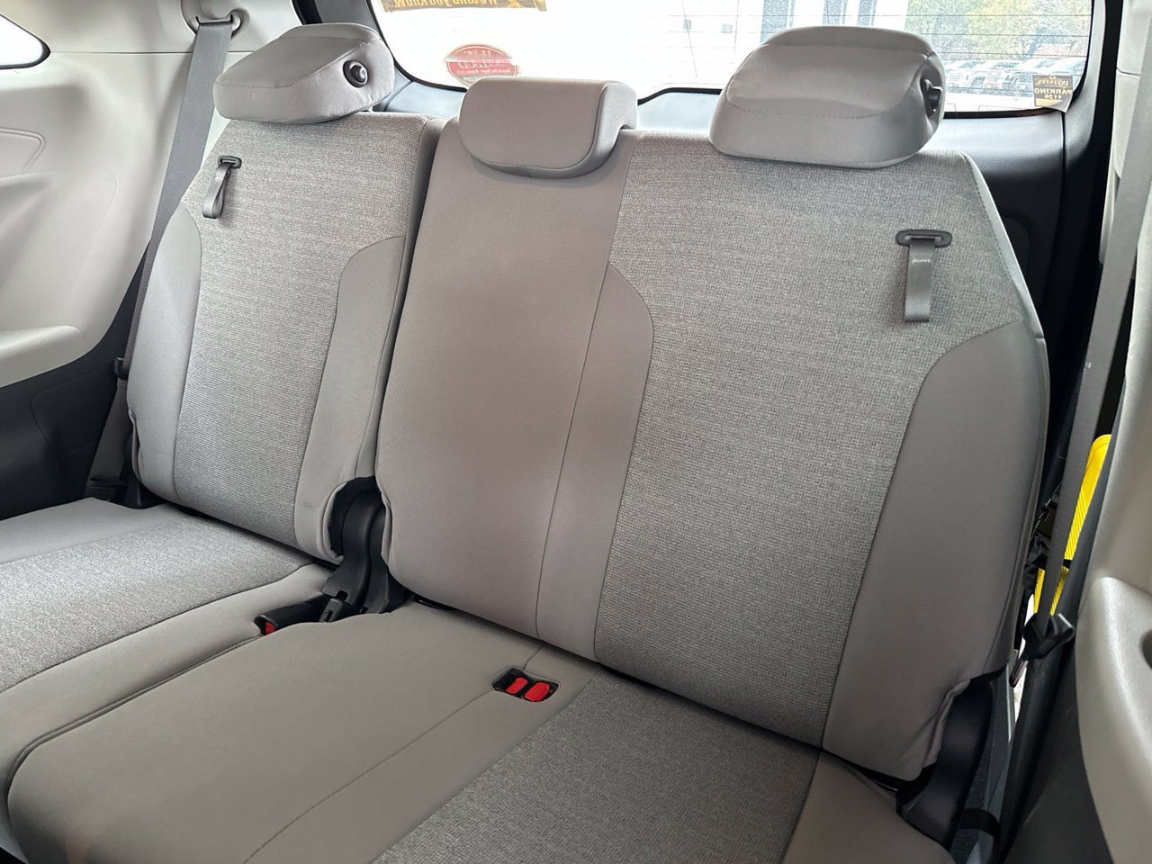 Used 2024 Toyota Sienna LE w/ LE Plus Package FWD image 9