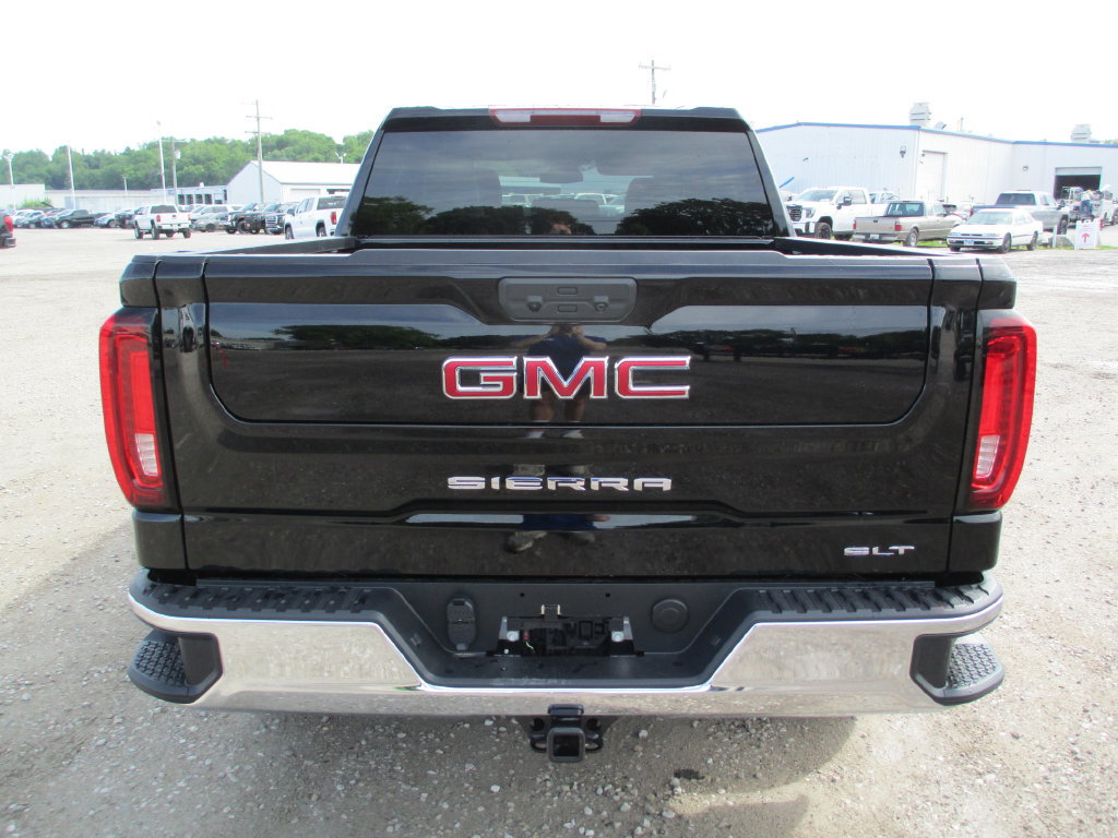New 2026 GMC Sierra 1500 SLT w/ SLT Premium Package AWD/4WD image 7