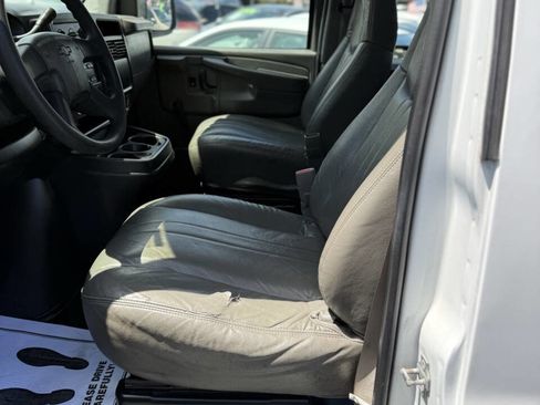 Used 2005 Chevrolet Express 2500 RWD image 8
