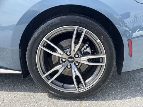 Used 2024 Ford Mustang Coupe RWD image 27