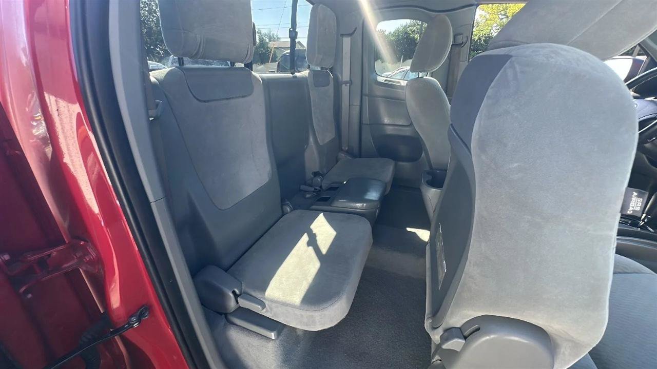 Used 2010 Toyota Tacoma PreRunner RWD image 36