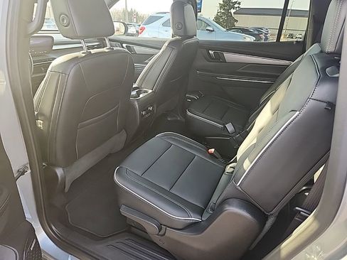 Used 2025 Buick Enclave Preferred image 10