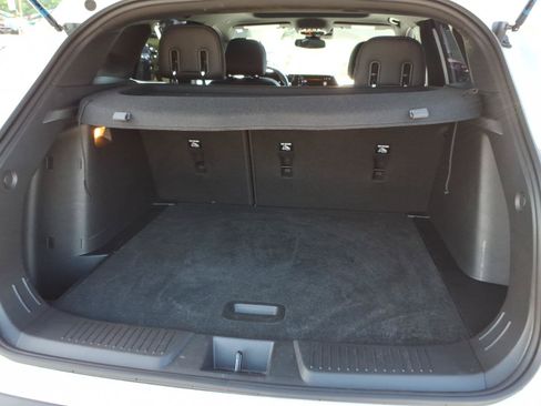 Used 2024 Chevrolet Trax RS w/ Sunroof Package FWD image 5