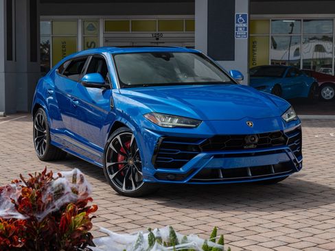 Used 2020 Lamborghini Urus image 21