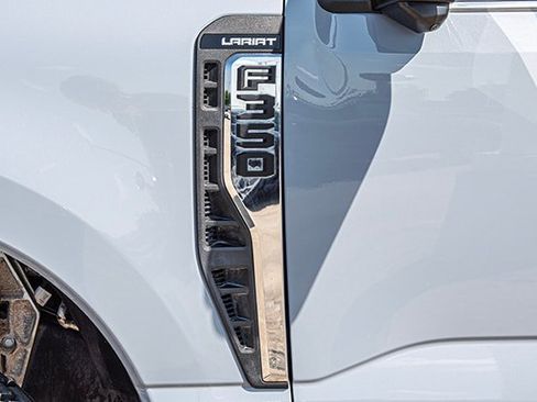 Used 2024 Ford F350 Lariat w/ Lariat Ultimate Package AWD/4WD image 17