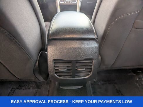 Used 2017 Ford Fusion SE w/ Fusion SE Technology Package image 19