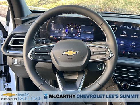 New 2026 Chevrolet Traverse LT w/ Sun and Wheel Package image 23