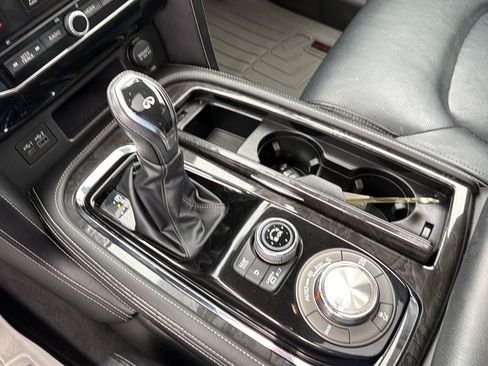 Used 2021 INFINITI QX80 Luxe w/ All-Season Package AWD/4WD image 28